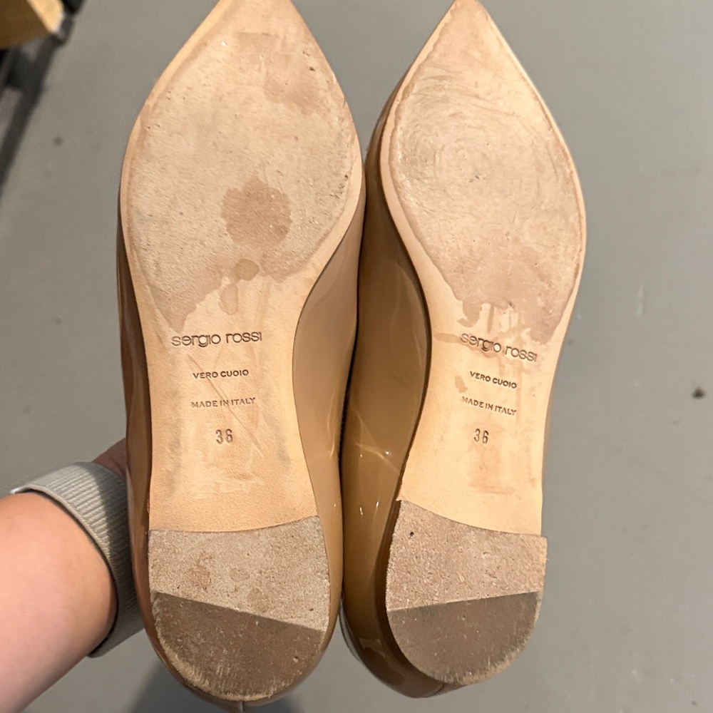 Sergio Rossi Beige Patent Leather Flats - Picture 3 of 3